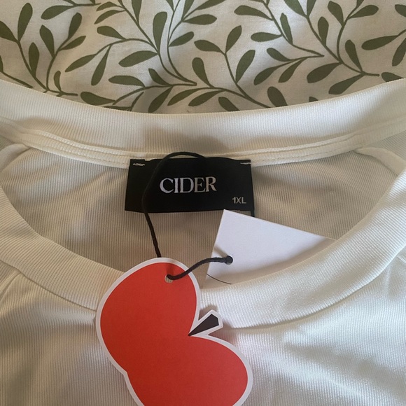 Jersey Ruched Crop Tee - Picture 4 of 4